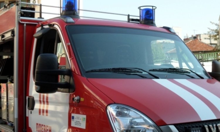 Дядо направи пожар, забравил манджа в печката