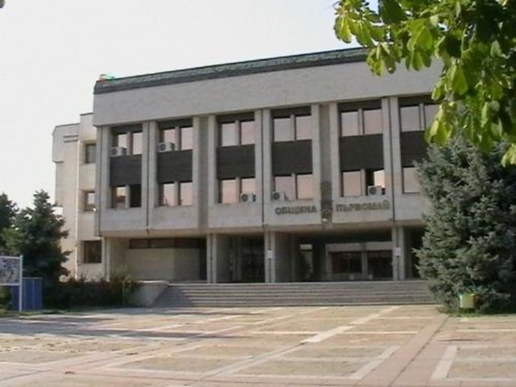 Петков и Папазов се отчитат пред Общинския съвет
