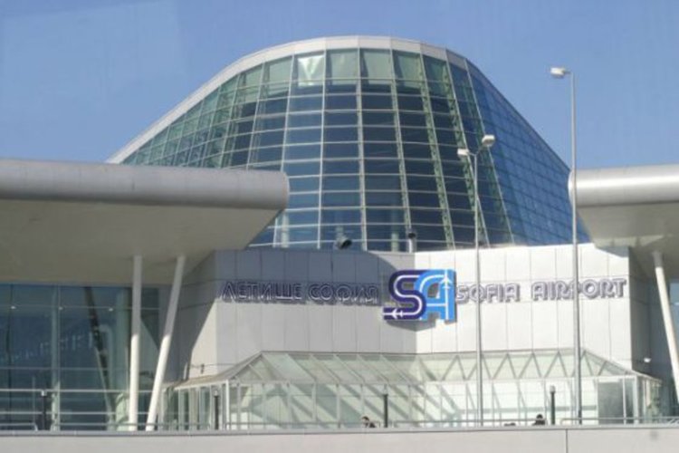 Започва проверка на парите на летище София