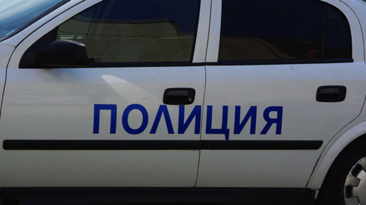 Разкриха извършителя на повреда на автомобил в Мадан