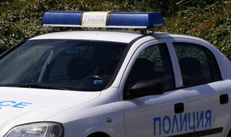 Ограбиха младеж в тоалетна на бар в Хасково