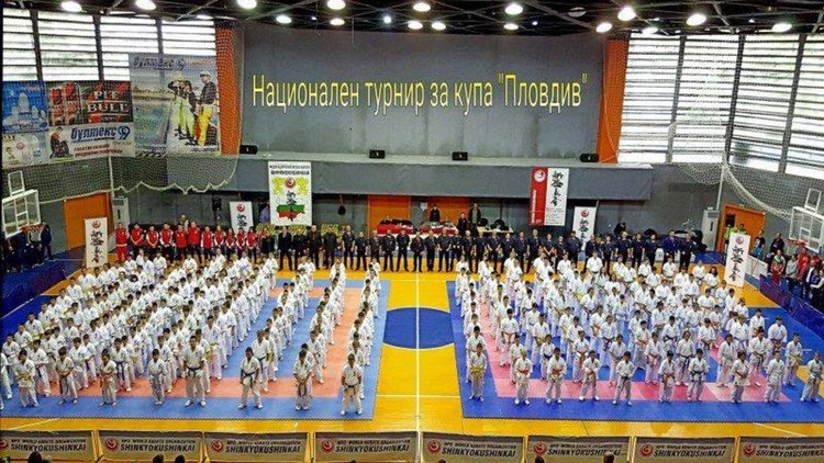 Младите каратистки от Рудозем обраха медалите на турнир в Пловдив