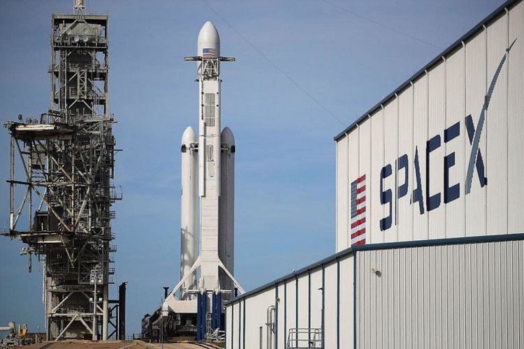 SpaceX отложи изстрелването на нов телескоп за издирване на екзопланети 