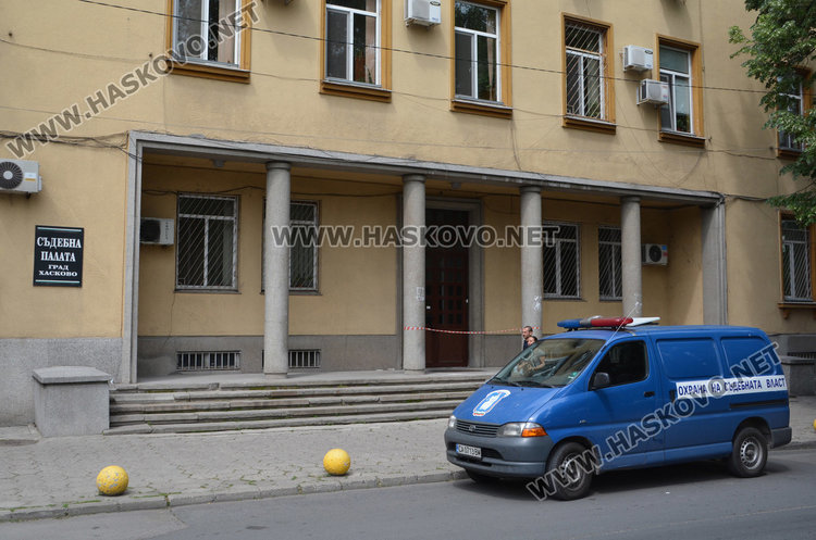 Постоянен арест за рецидивист, отмъкнал над 2000 лева от павилион в Хасково