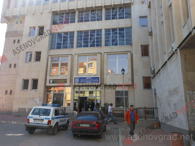Агресия на пътя в Асеновград: Неизвестен нападна шофьор в колата му