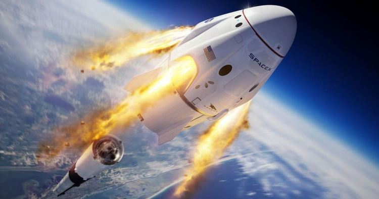 Трима космически туристи ще летят със SpaceX до МКС