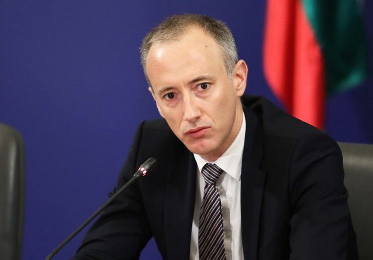 Министър Вълчев обяви датите на изпитите. Няма да има удължаване на учебната година (видео)