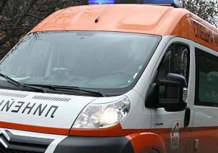 59-годишна не овладя автомобила, падна под пътя заради висока скорост  