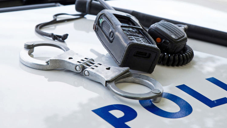 Кола се обърна преди табелата за село Брестник, водачът - изчезнал