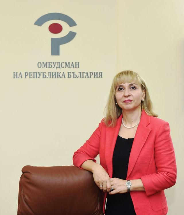 Омбудсманът пита община Перник за поскъпването на такса смет