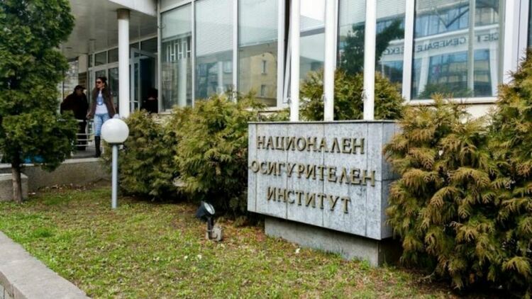 НОИ преизчислява служебно две групи пенсии