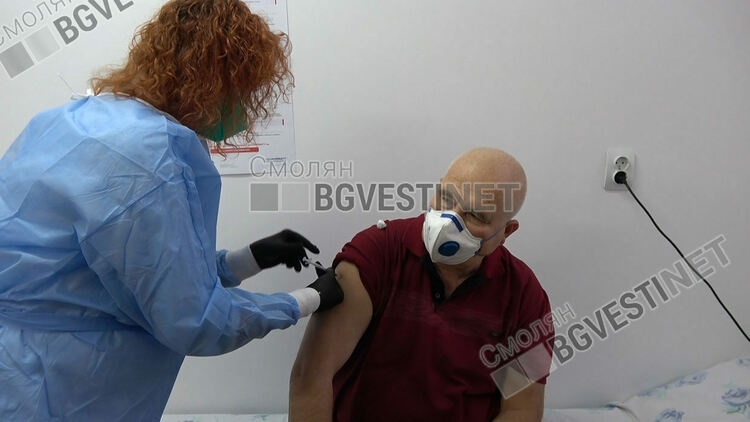 Засилен интерес за ваксиниране в Смолян, имунизационният кабинет в РЗИ ще работи извънредно