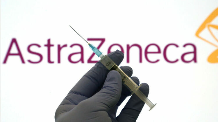 Нови данни: Бустерна доза на ваксината на AstraZeneca генерира по-високи антитела срещу Омикрон