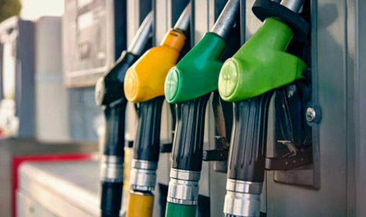 Чужденците вече плащат значително повече за бензин в Унгария от местните жители