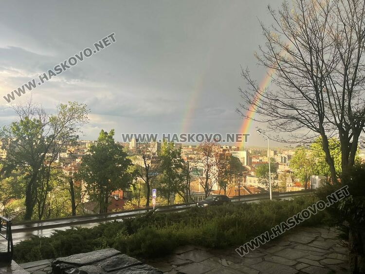 Облачно и дъждовно в сряда