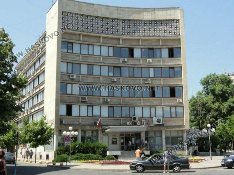 Последни три дни за плащане на данъка върху доходите с отстъпка