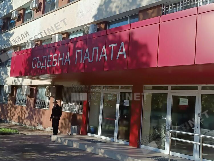 Кърджалиец олекна с 5500 евро, влязал незаконно в Австрия