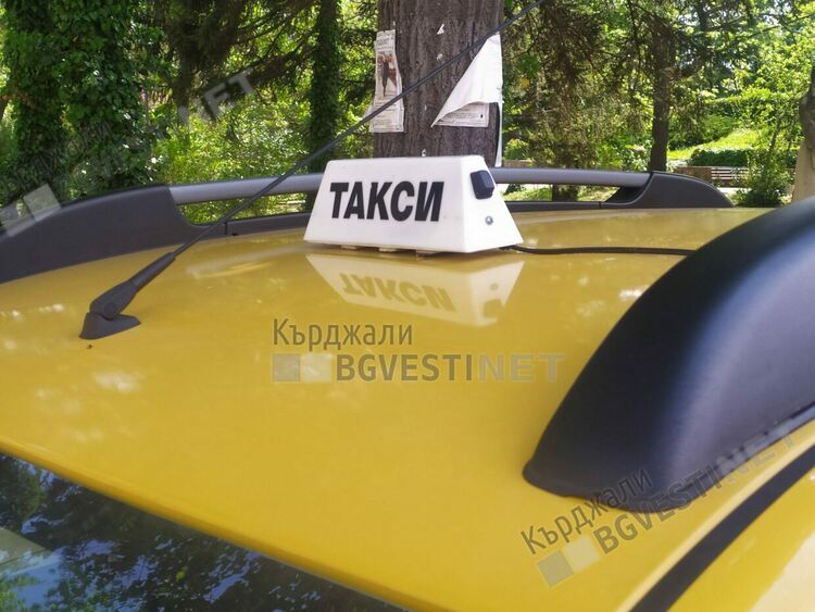 Полицейски новини:Хванаха такси без технически преглед да кара пътници в Кърджали