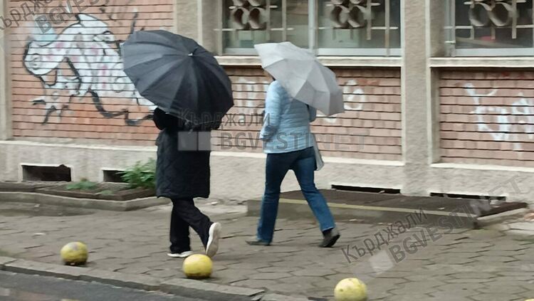 Променлива облачност  над Кърджали днес, оранжев код за опасни валежи и вятър в областта
