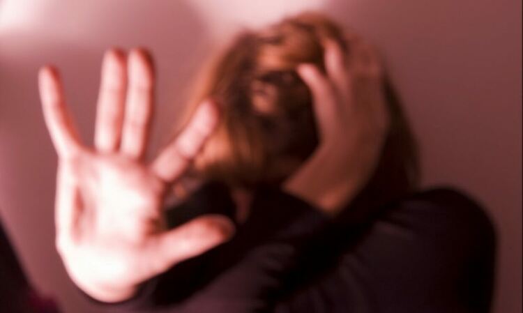 Задържаха мъж в Кърджали за домашно насилие при семеен скандал