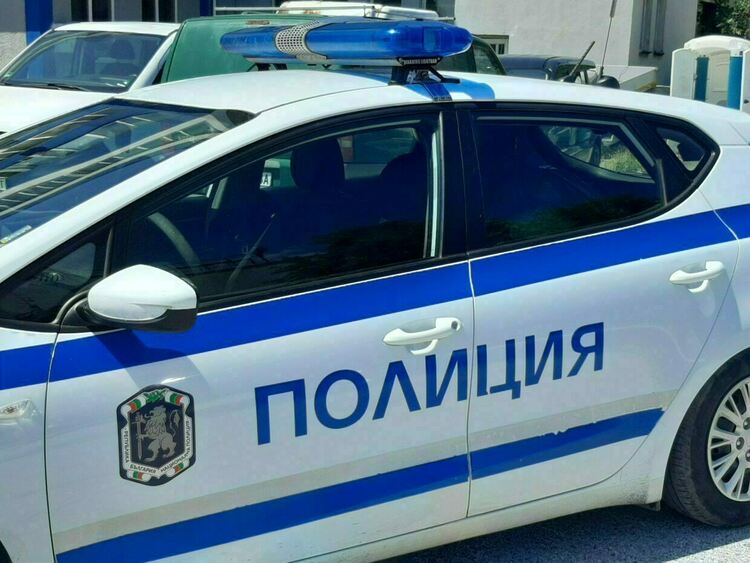 Пътен инцидент с големи материални щети на пътя Асеновград-Болярци 