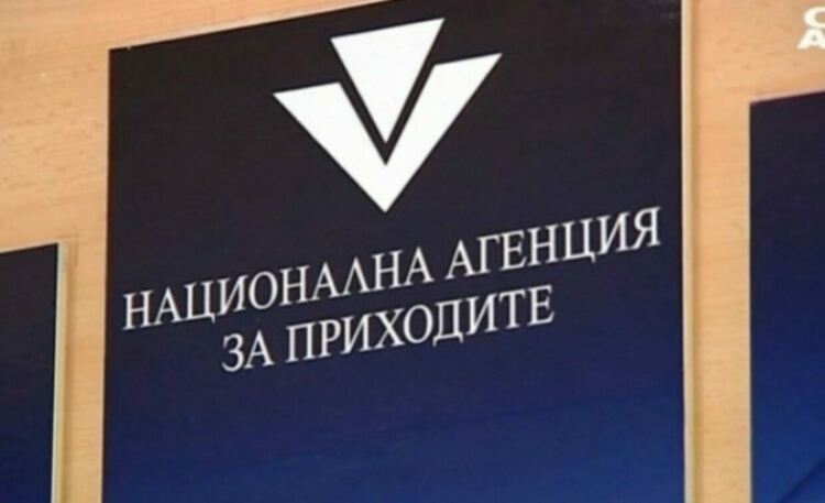 Над 11 000 смолянчани вече подадоха данъчните си декларации преди крайния срок