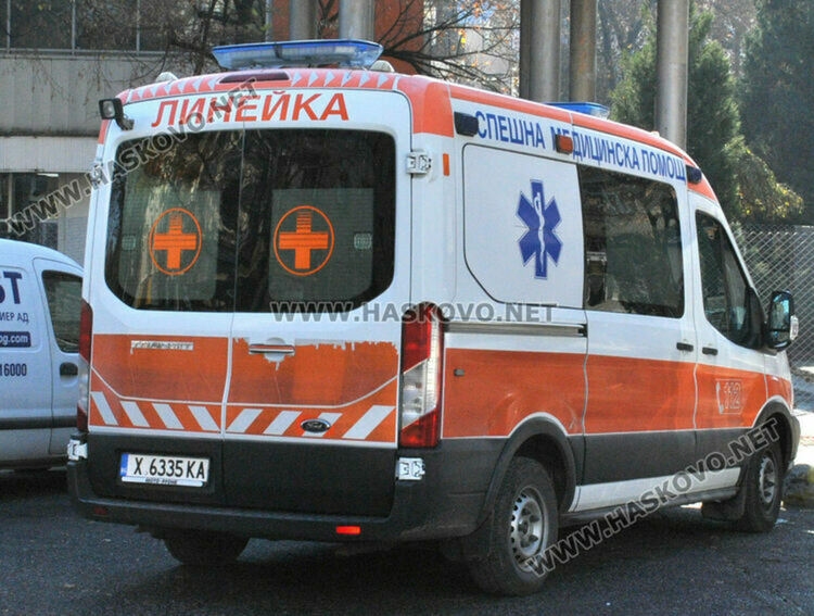 Водач блъсна неправилно пресичаща пешеходка