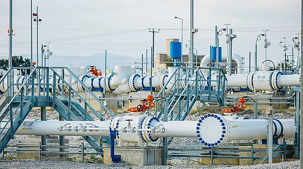 Запасите от газ в Европа удариха 13-годишно дъно. В България са под средното за ЕС
