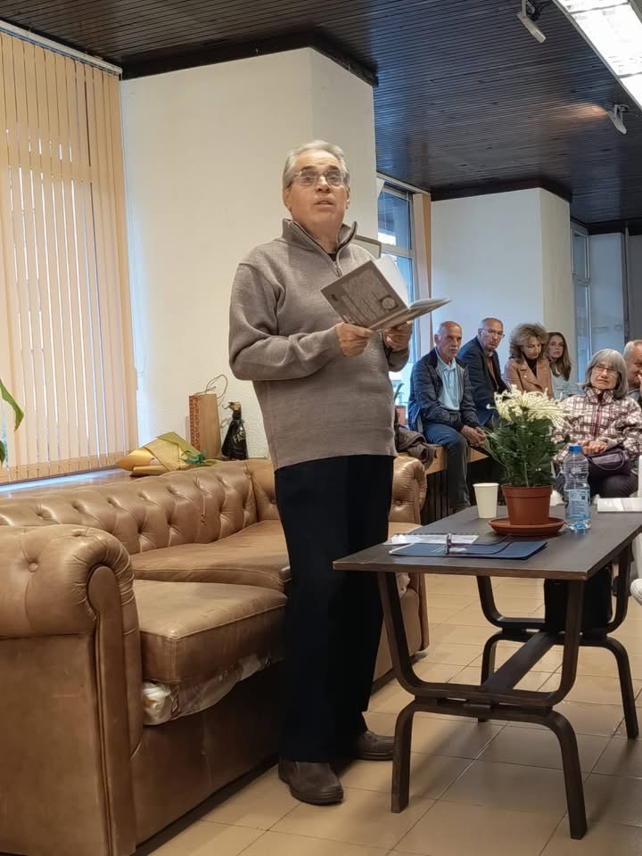 В КДК-Смолян представиха втората потична книга  на Ангел Добриков