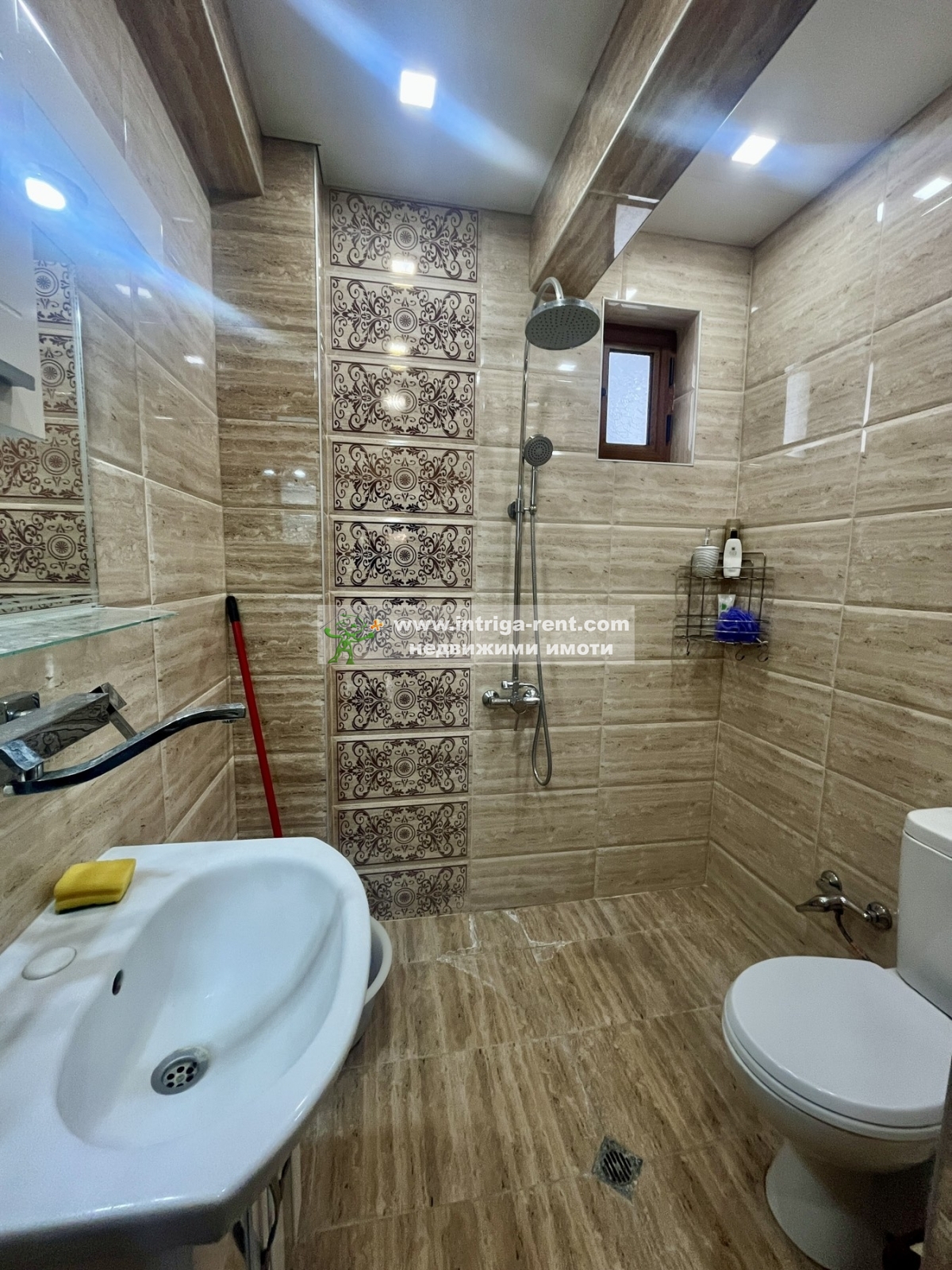№4129 Двустаен монолитен апартамент за продажба в кв. Младежки хълм, зад монумент ”Богородица”.