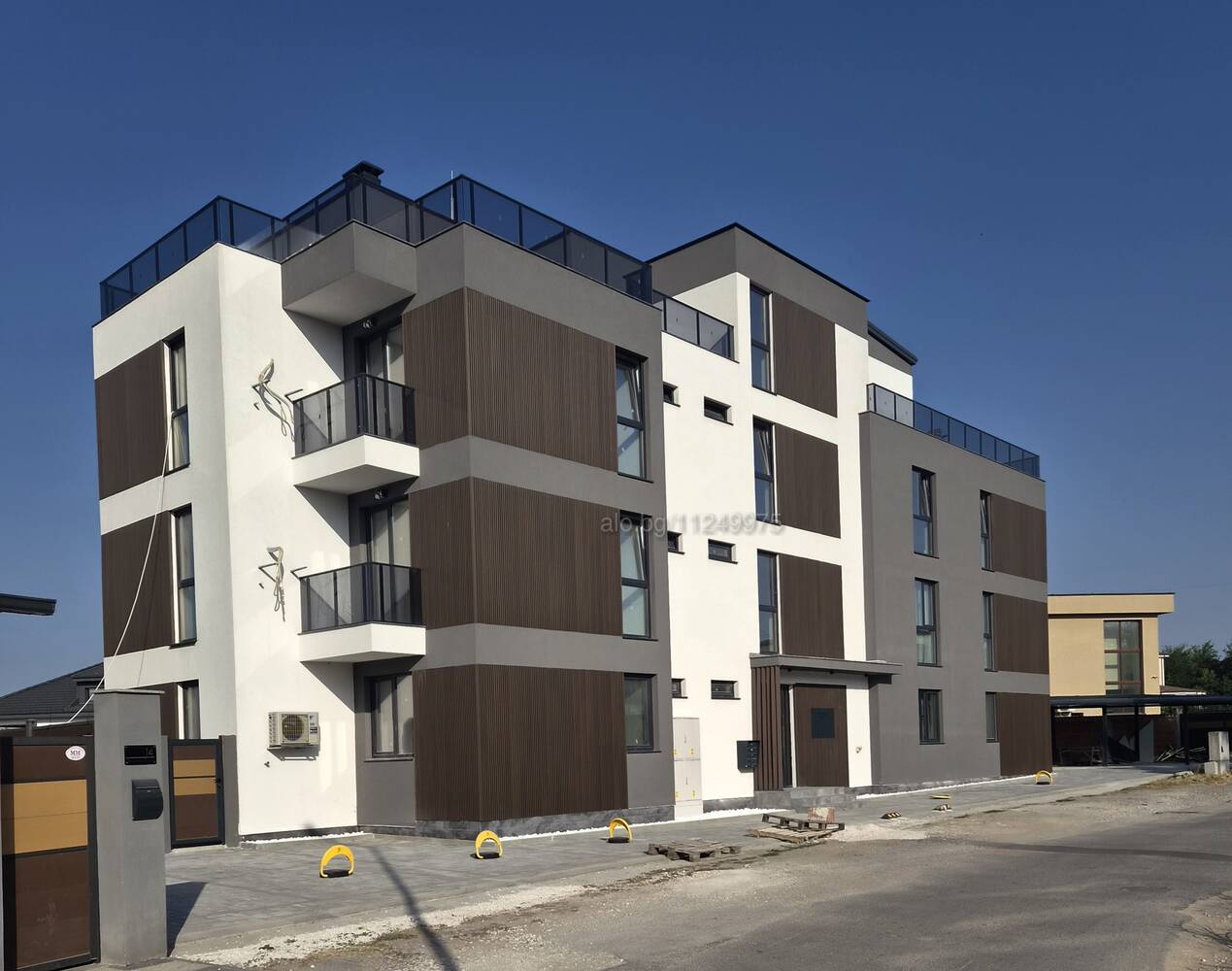 Yamacha Park Residence