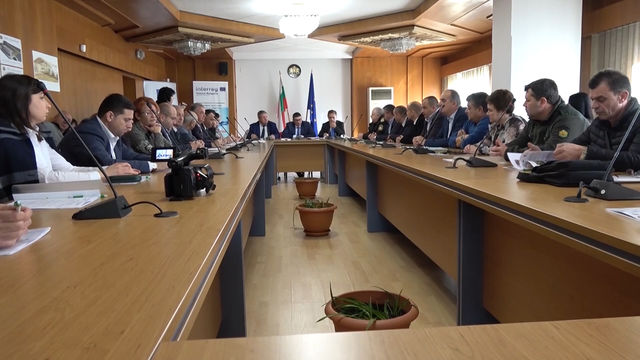 След празниците започва строителството на граничен пункт , все още не е ясно кога ще започне работа по обходния път